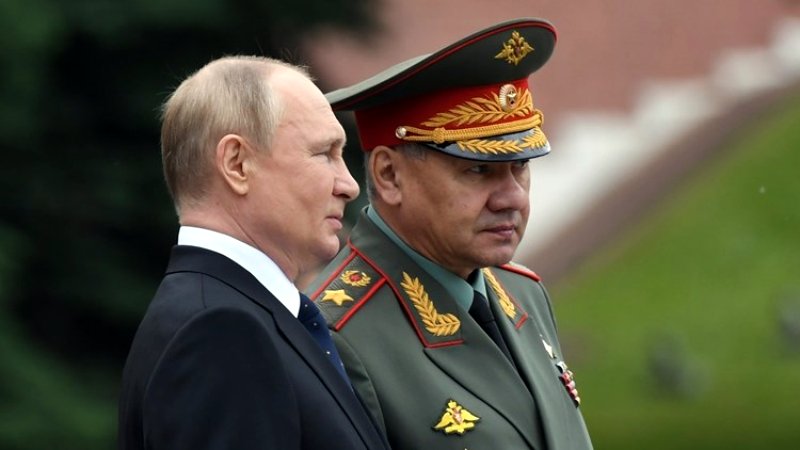 Vladímir Putin y Sergei Shoigu